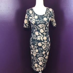 🔥GORGEOUS LULAROE JULIA SIZE XXS